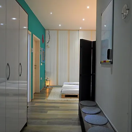 B Center For Peaceful Retreat Daire Koper