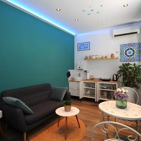 B Center For Peaceful Retreat *