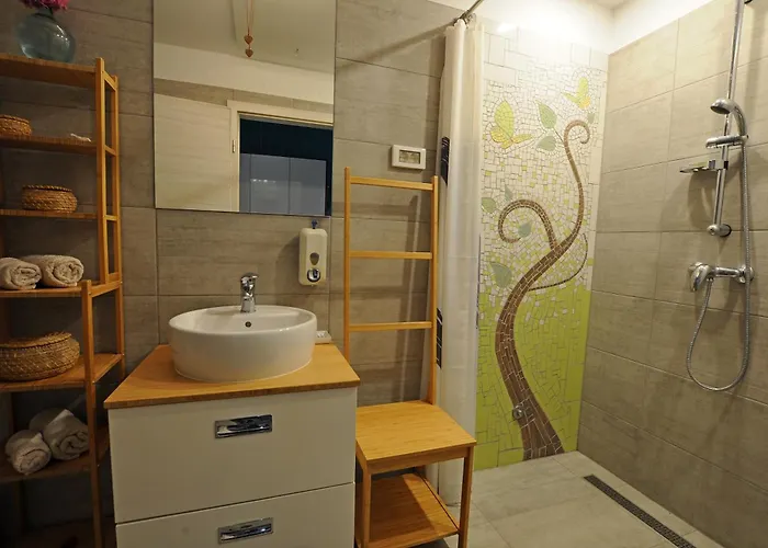 B Center For Peaceful Retreat Apartmán *